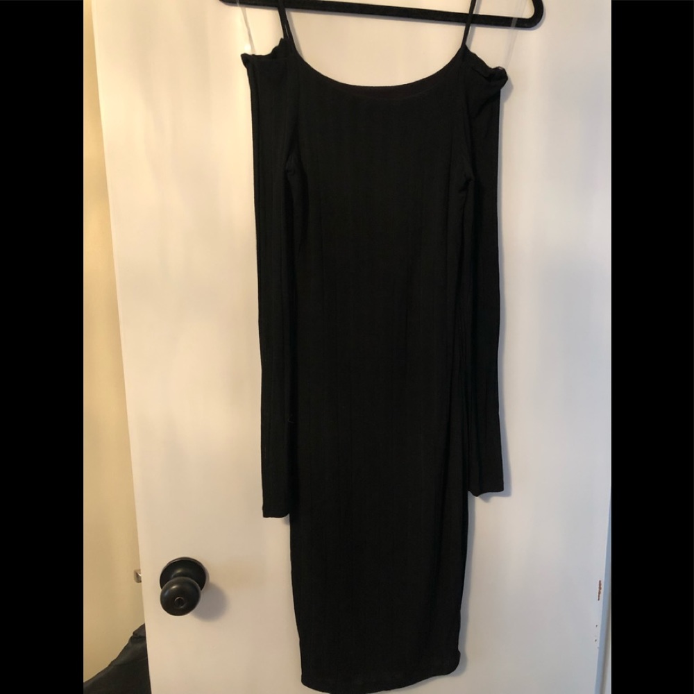 Ribbed open shoulder midi dress - Picture 5 of 6